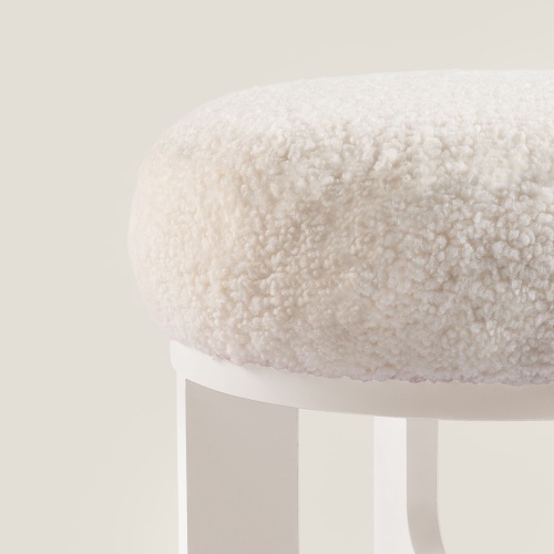 Small, elegant and comfortable nomadic furniture for this designer pouf by Norki