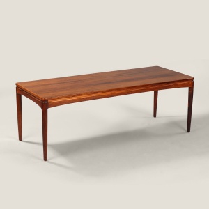 Vintage Scandinavian rosewood coffee table, signed by Ole Wanscher - Curation Norki