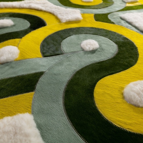 Green and yellow cowhide pattern and white shearling background - Rug 250 × 350 cm