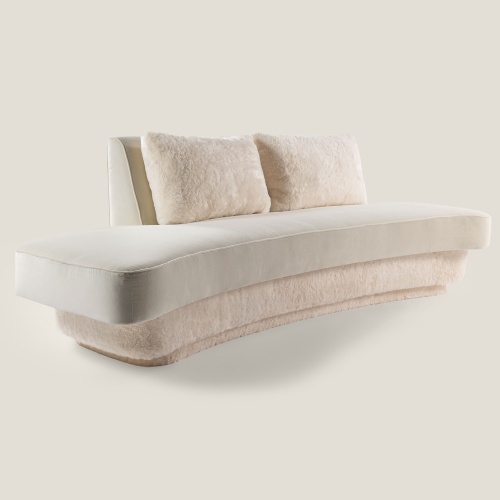 Long white bi-material sofa. L 8,85 × H 2,88 × D 3,60 ft in shearling and Lelièvre Velvet signed Maison Norki.