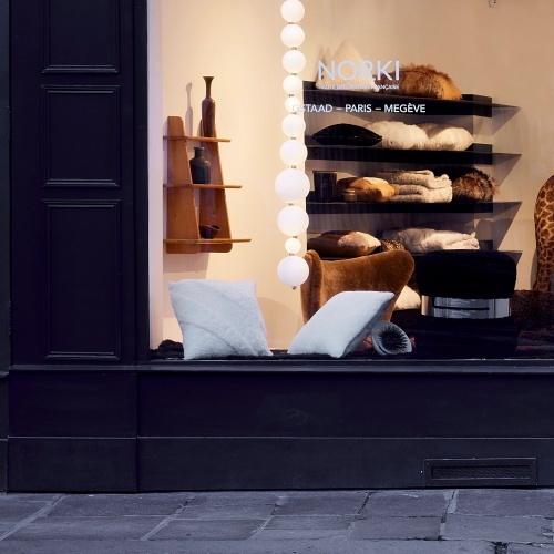 Buy high-end custom-made cushions in the Parisian boutique Norki in Saint-Germain des Pres