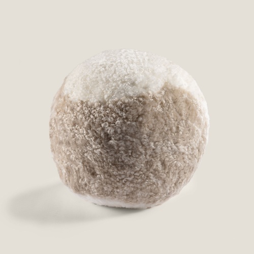 High-end and comfortable ball cushion.