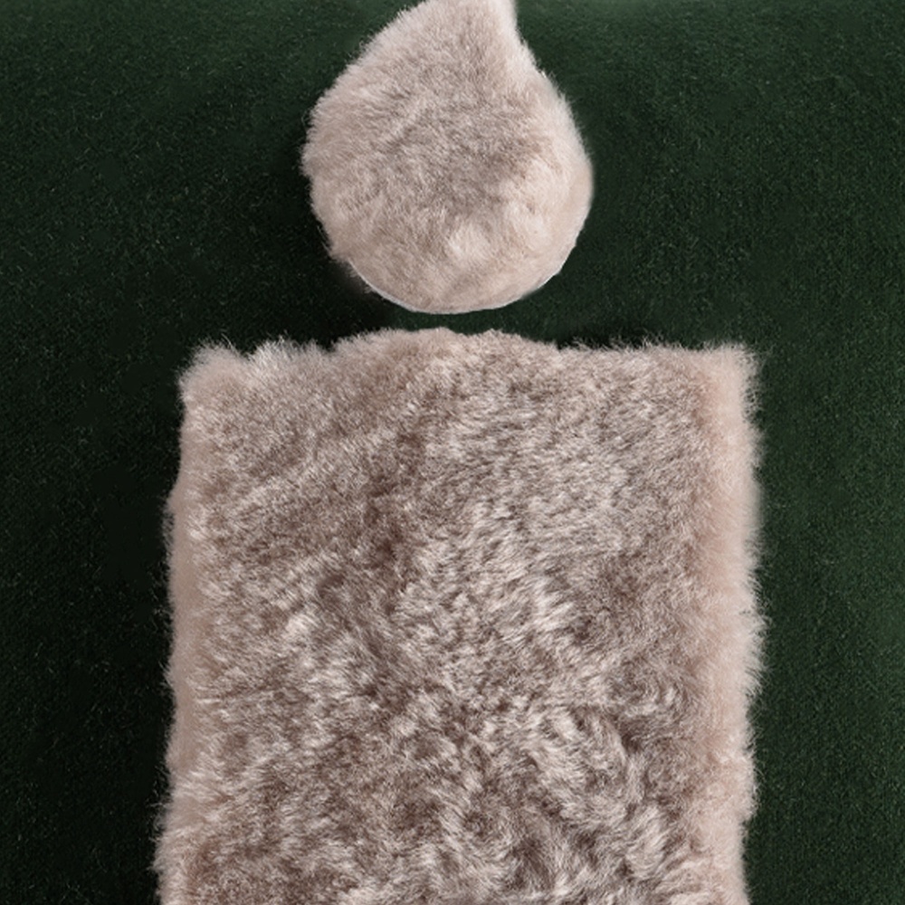 Coussin de Noel haut-de-gamme avec un doux motif de bougie en mouton