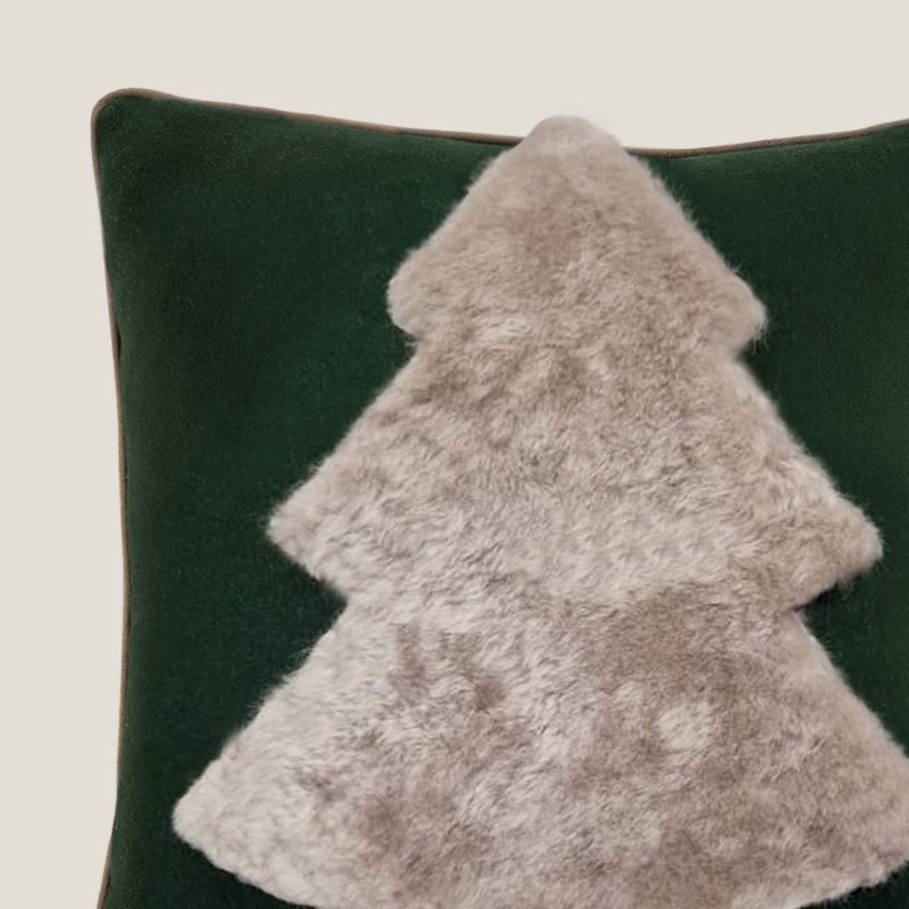 Coussin doux vert et gris idéal pour décorer votre canapé ou rendre confortable votre lit