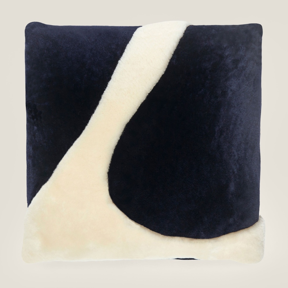 Square cushion in shearling velvet, abyssal blue and white, 1,64 × 1,64 ft.