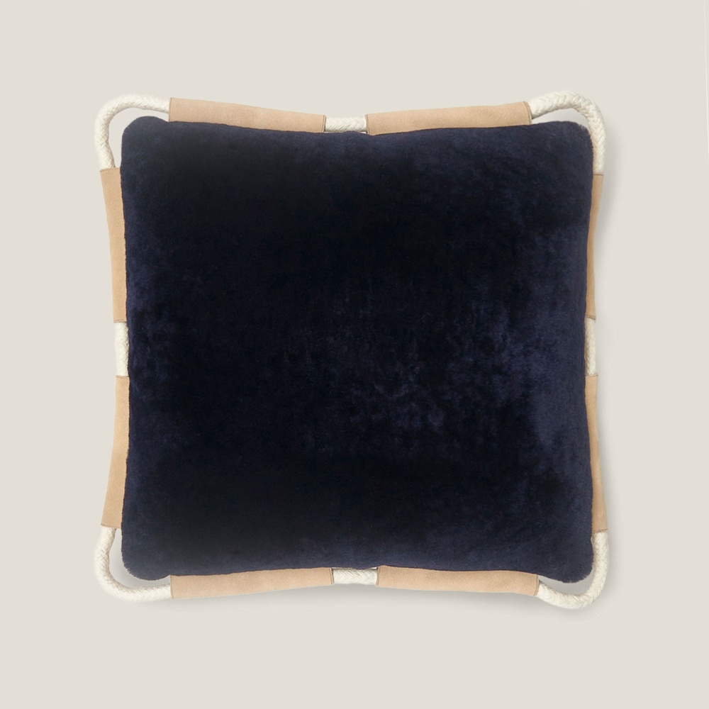 Square cushion in nubuck (suede leather) and velvet shearling, navy blue and beige.