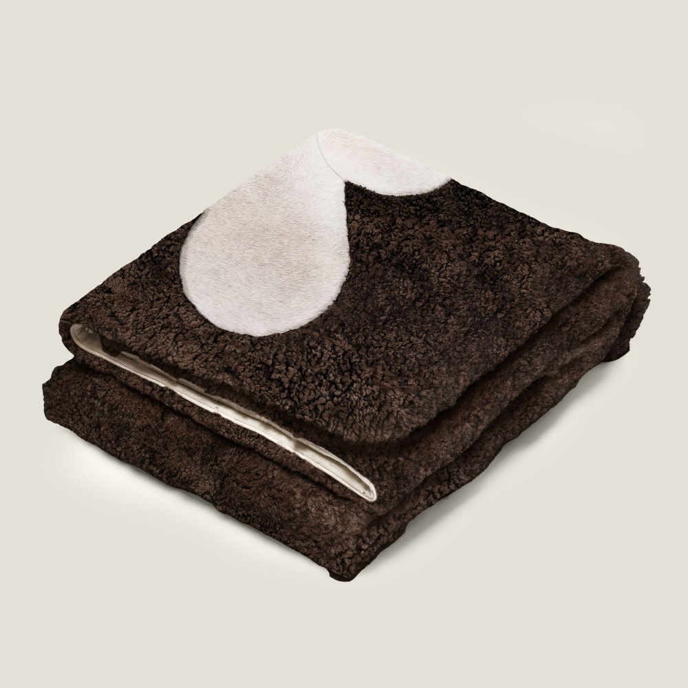 Luxurious natural shearling blanket with designer pattern by Norki