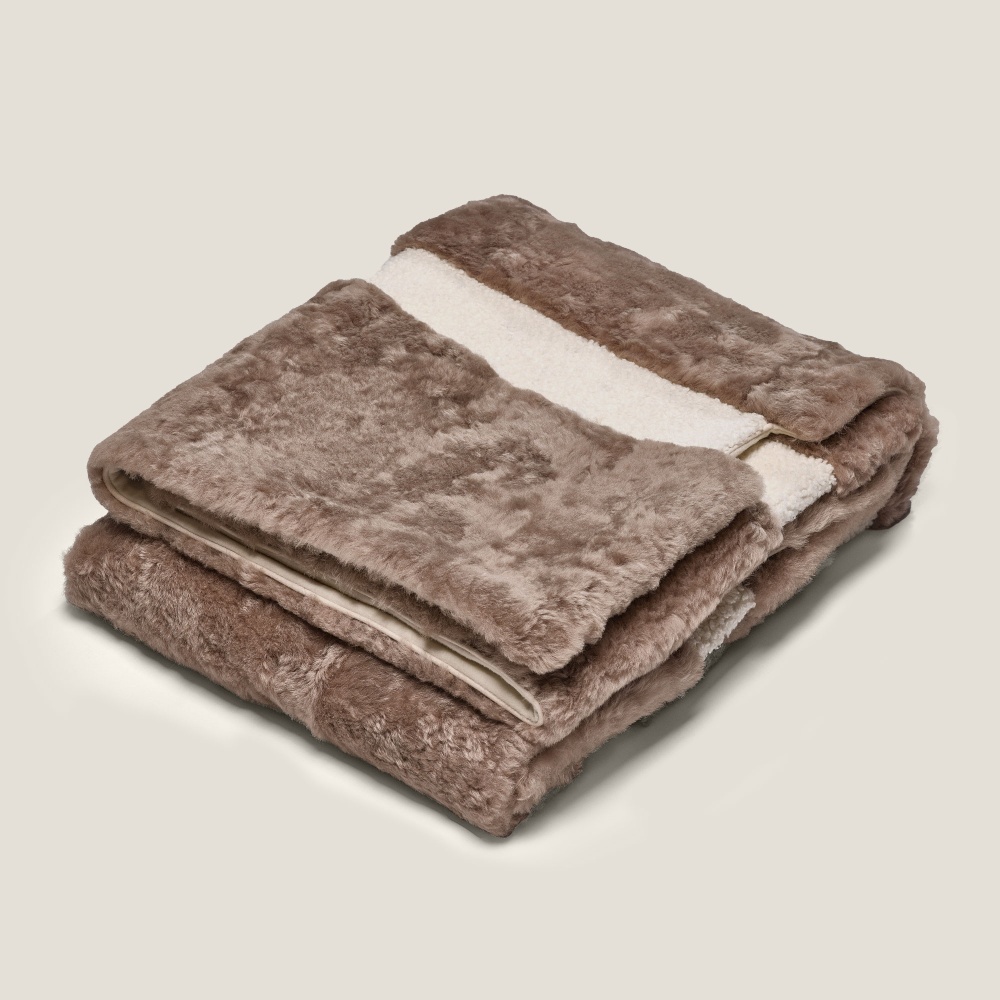 Beige and white shearling high-end blanket 150 × 200 cm by Maison Norki