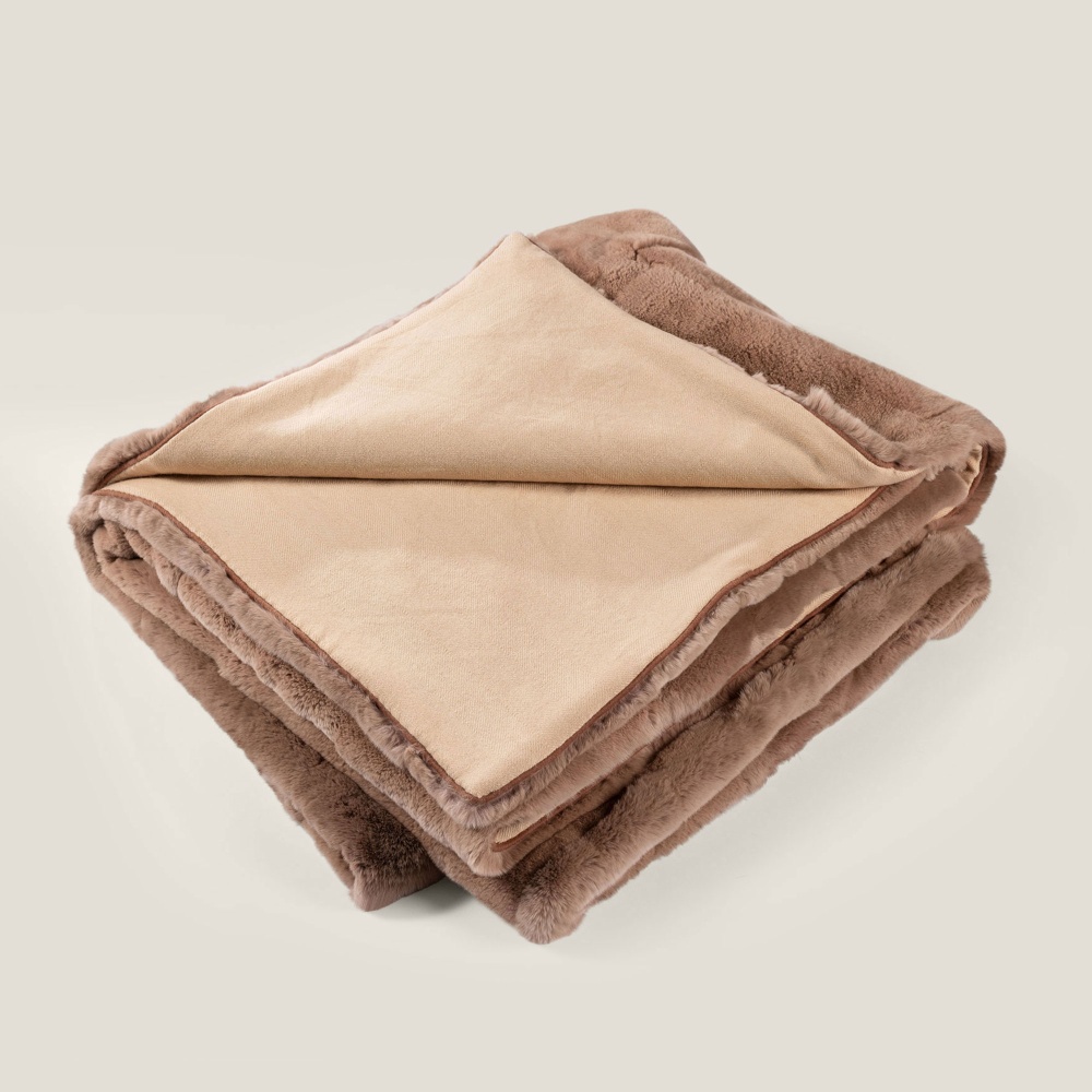 Very soft, high-end brown blanket, fully lined and made to measure