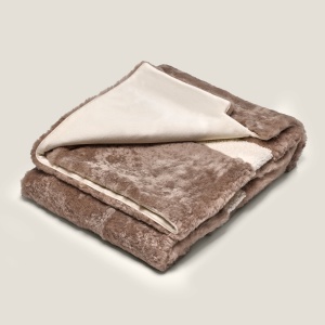 Beige and white shearling high-end blanket 150 × 200 cm by Maison Norki