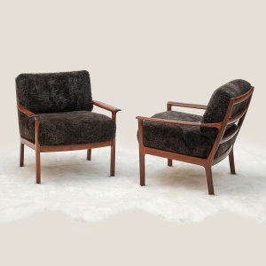 Pair of vintage Scandinavian armchairs by Broderna Andersson in rosewood and brown shearling - Curation Norki