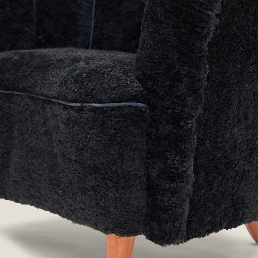 elegant and refined furniture with timeless luxury for this black vintage armchair