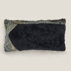 Our rectangle Forest cushion in cowhide and sheepskin, by Norki.