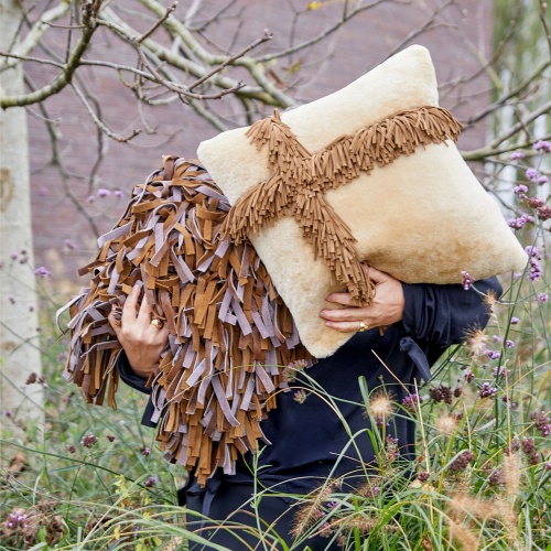 Set of cushions from our Anissia collection, top-of-the-range cushions in leather with leather fringe details.