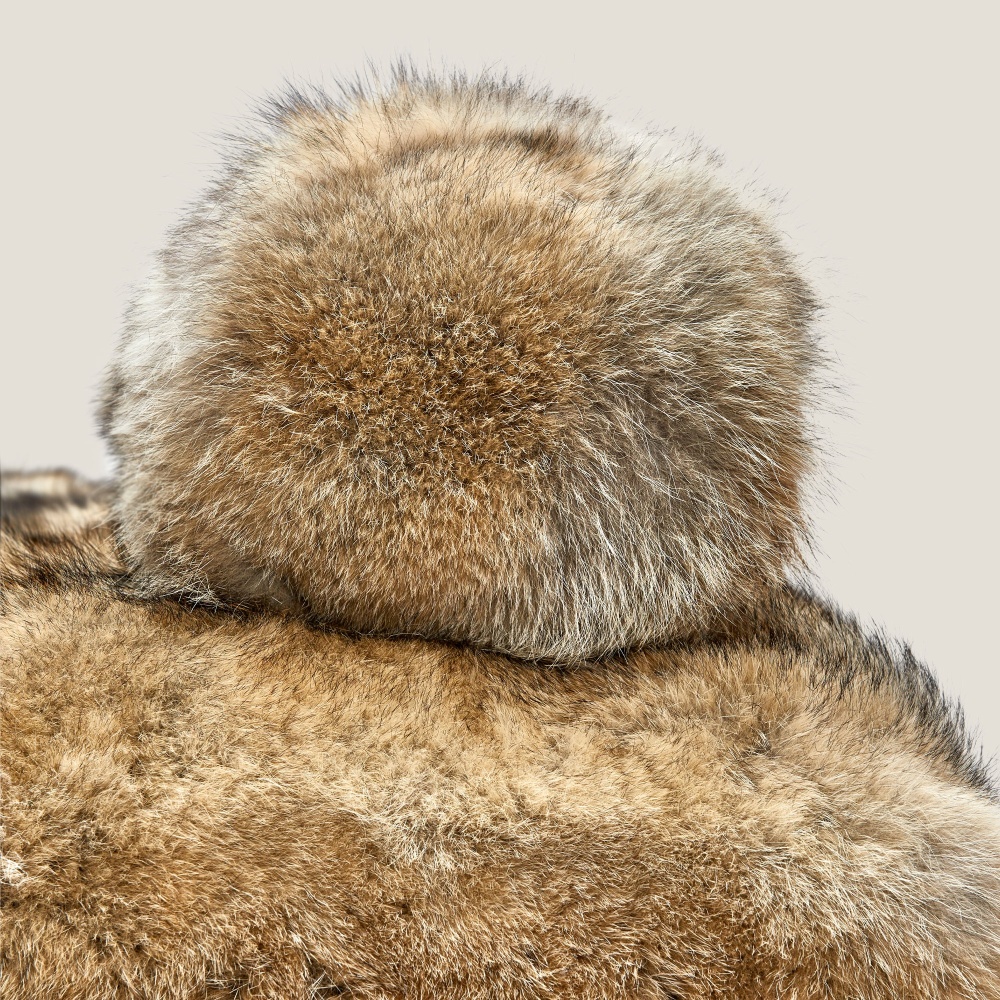 Trendy fur banquette-bed for chalet.