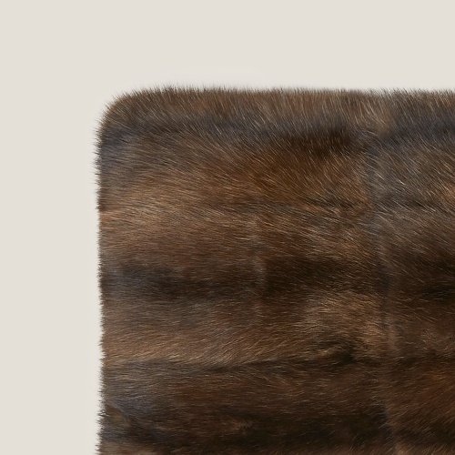 Focus on sable fur, the noble material used by Norki to make cushions.