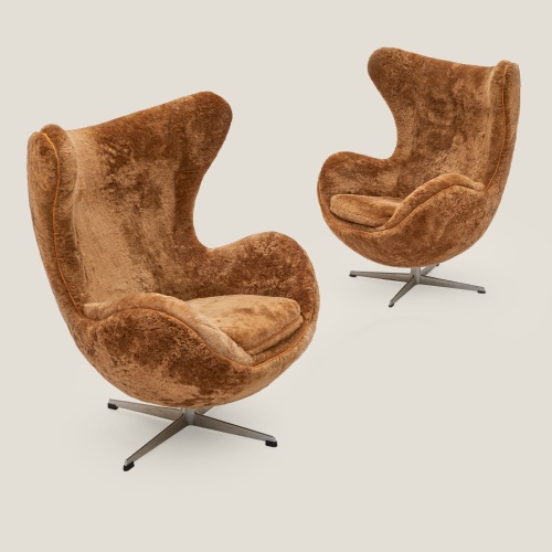 Fauteuils Egg Camel et Ottoman | Édition Originale Arne Jacobsen