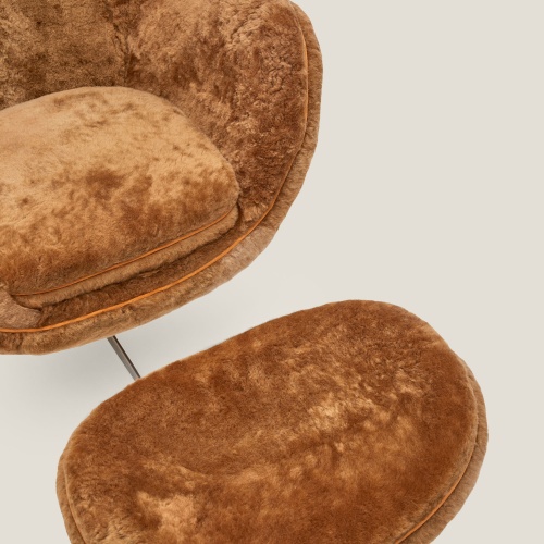 Fauteuils Egg Camel et Ottoman | Édition Originale Arne Jacobsen