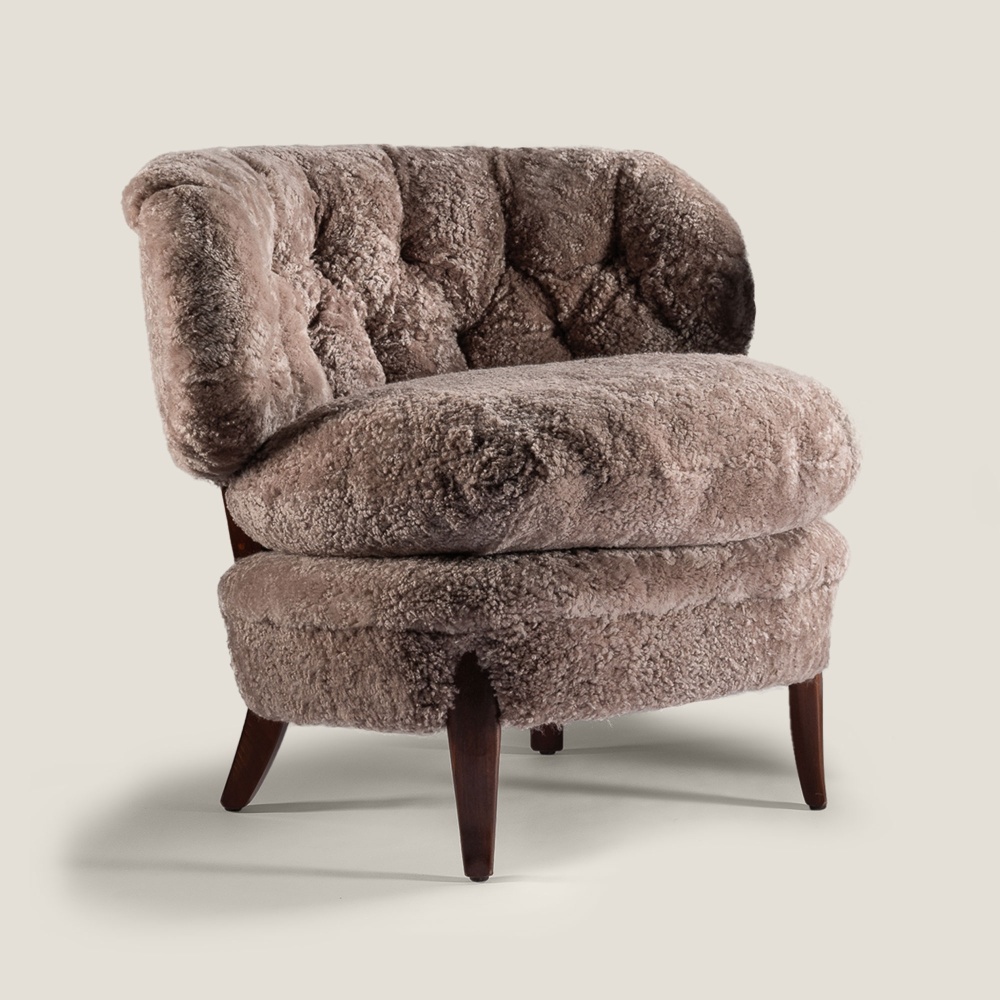 Buy a luxurious pair of renovated Otto Schulz armchairs in beige shearling - Curation Norki