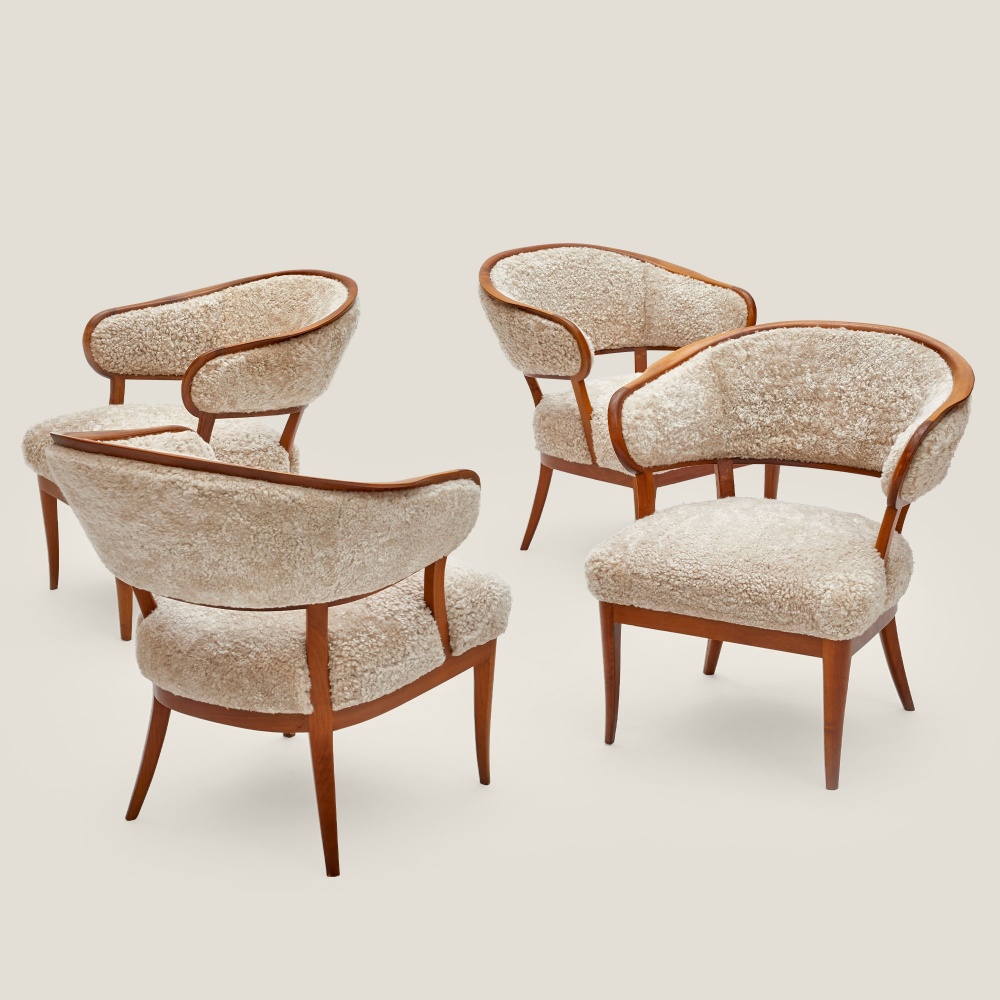 Set of four Lata Greven chairs, the perfect blend of tradition and modernity.