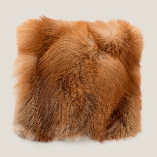 Genuine golden fox fur cushion – Luxurious texture and natural golden tones.