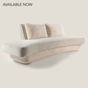 Long white bi-material sofa. L 8,85 × H 2,88 × D 3,60 ft in shearling and Lelièvre Velvet signed Maison Norki.