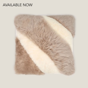 Buy a small, very elegant square white and linen cushion in sheepskin - Made to measure by Norki.