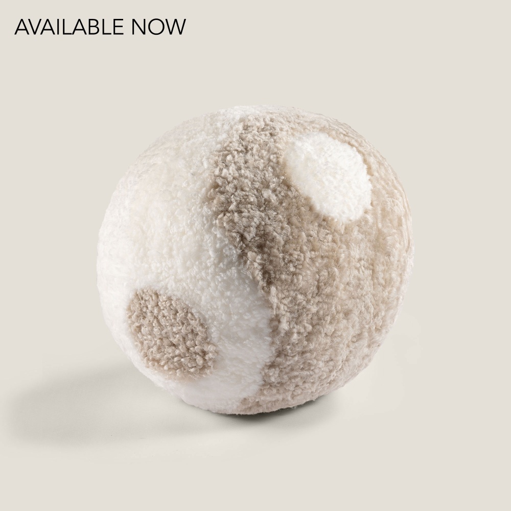 High-end sphere-shaped cushion.