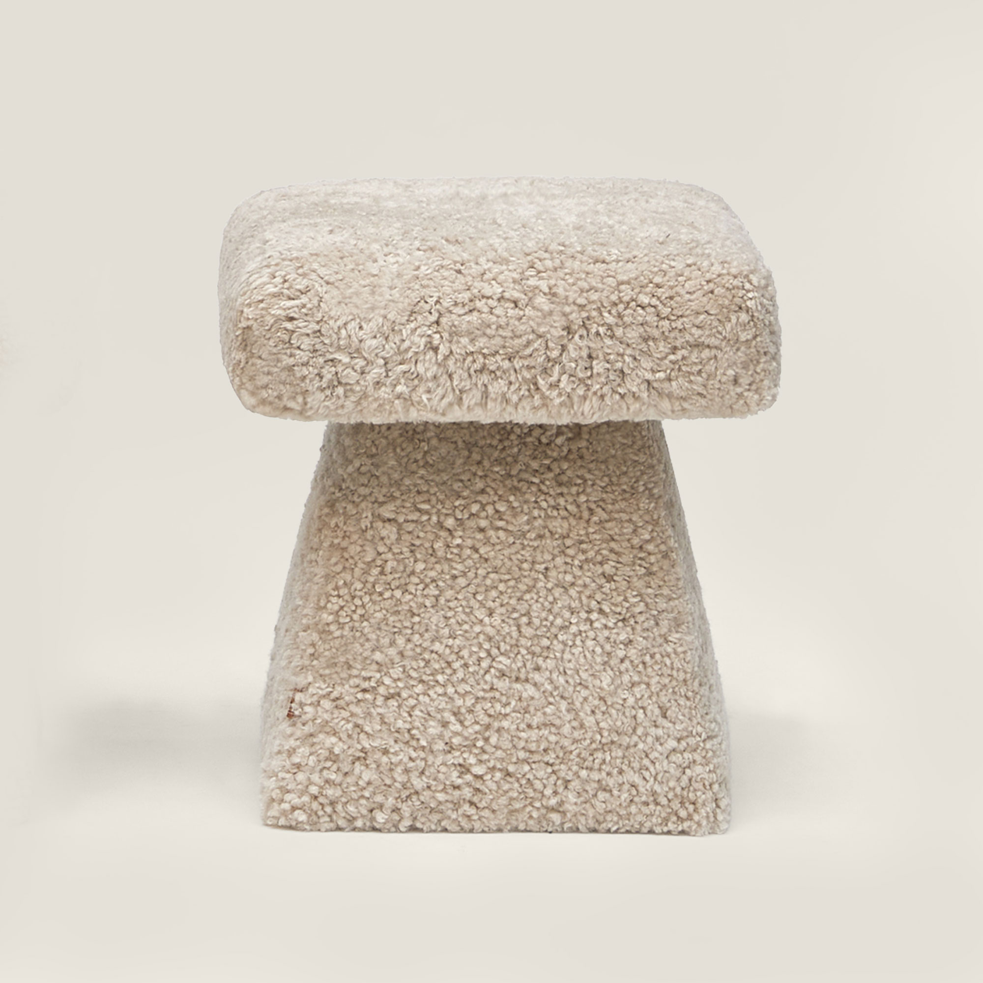 Assise_Photo-Principale-pouf-Portobello-beige_NORKI.jpg