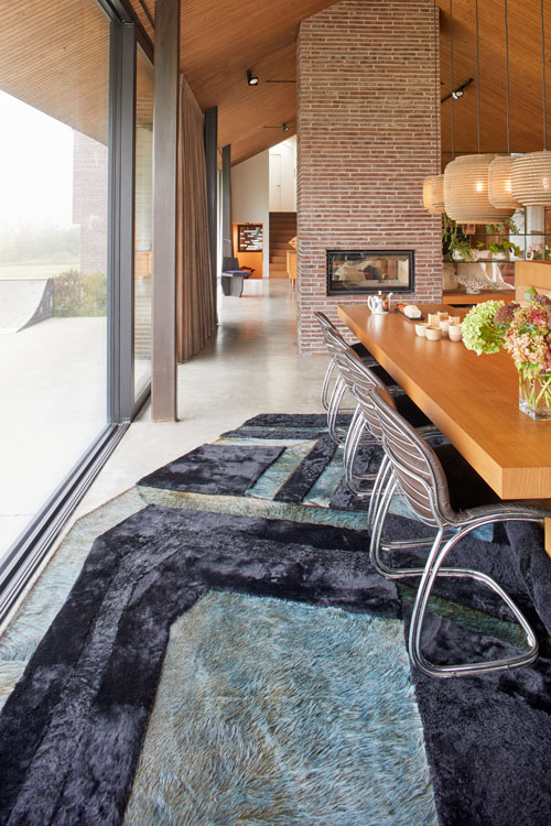 Design rug for kitchens with a modern, brutalist feel.