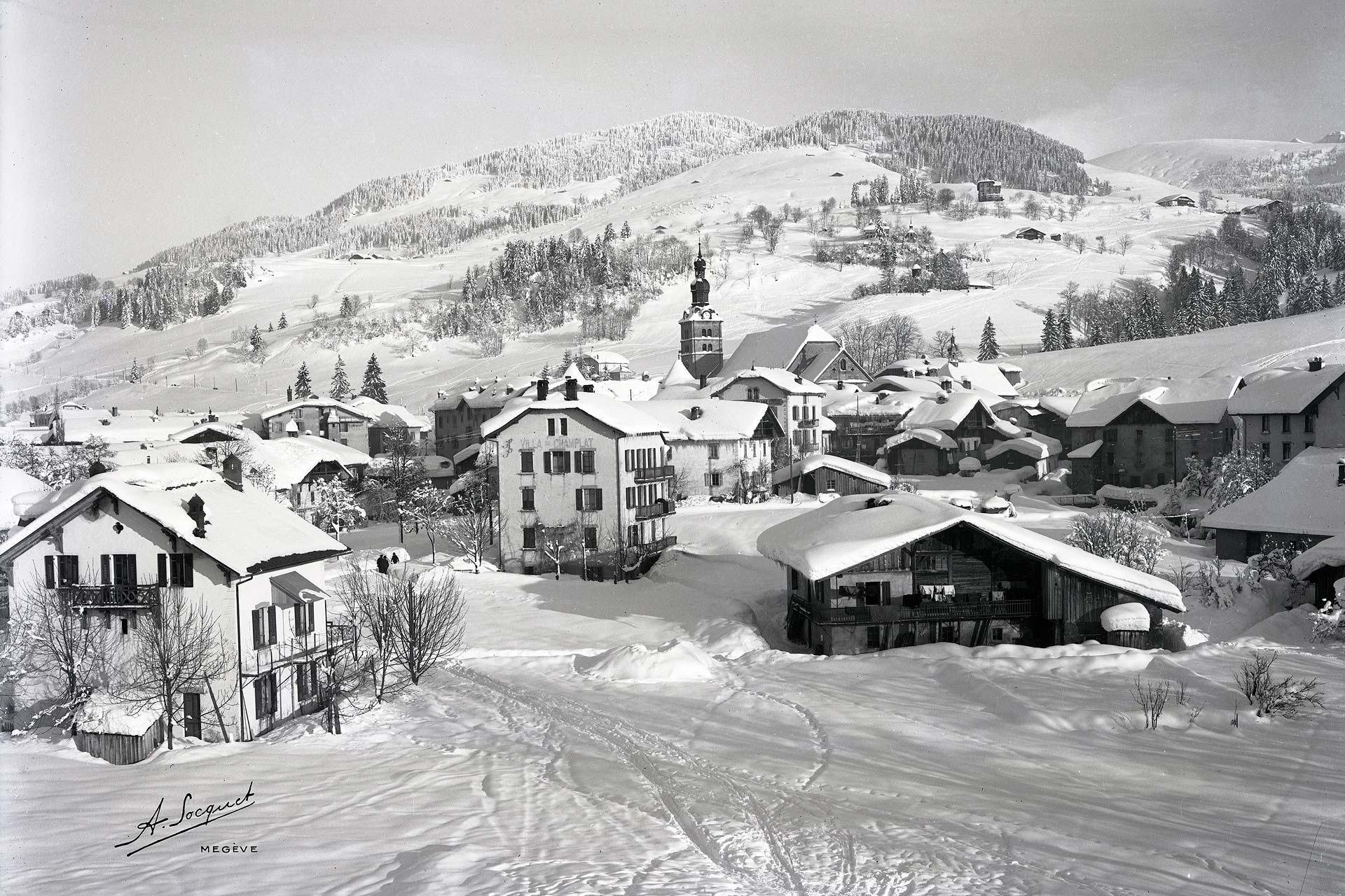 La ville de Megève sous la neige.