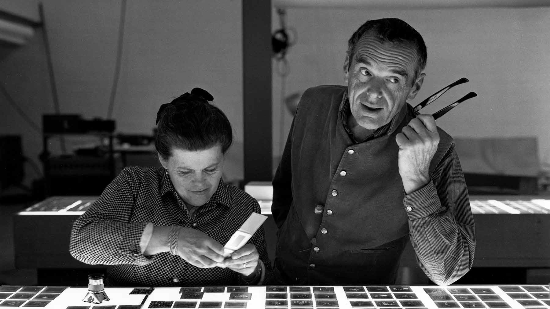 Ray et Charles Eames, couple icônique du design moderne.