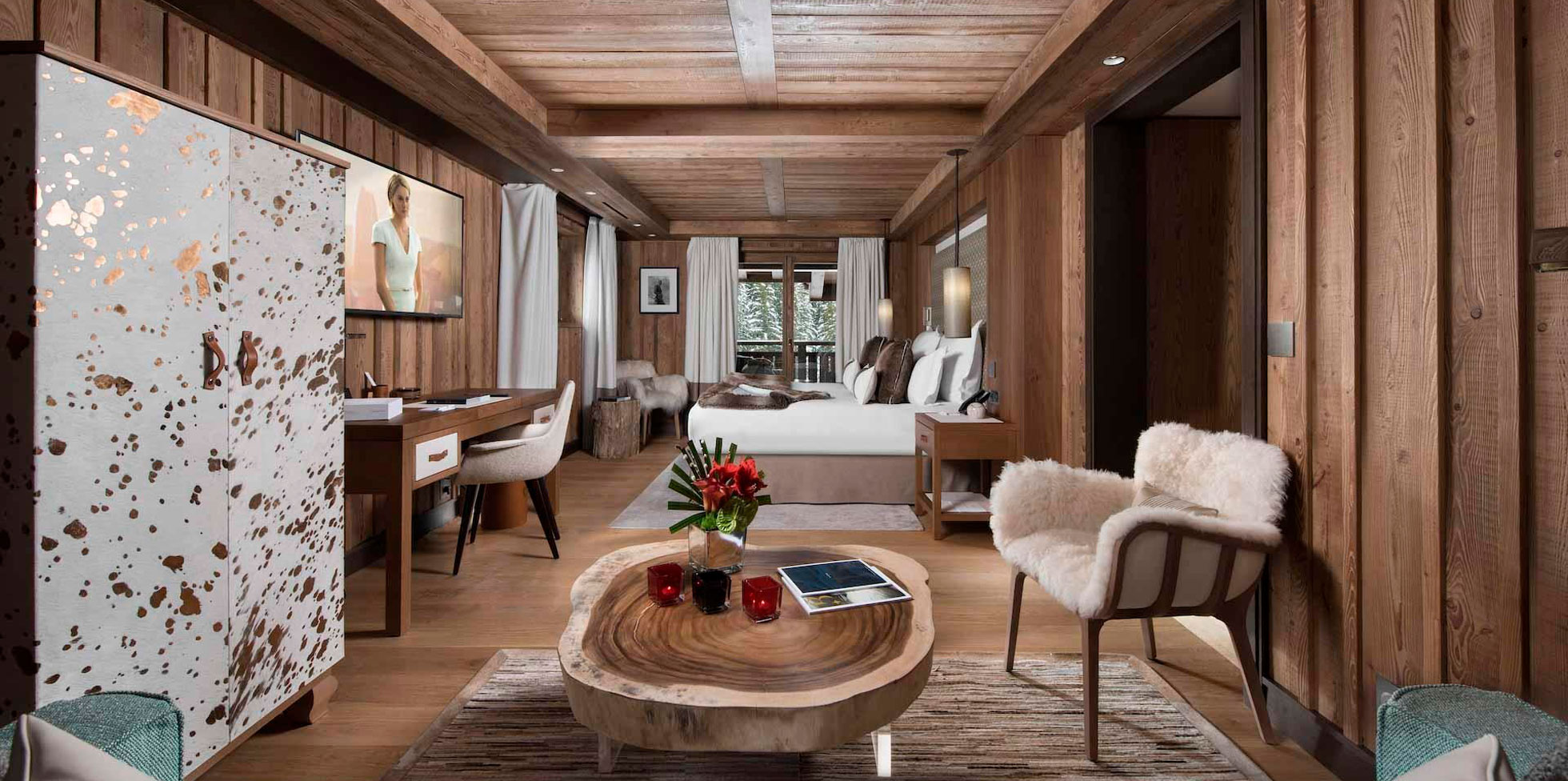 A 5-star hotel in the heart of the famous Courchevel ski resort, decorated by Maison Norki with its own creations. Tailor-made luxury in an exceptional setting.