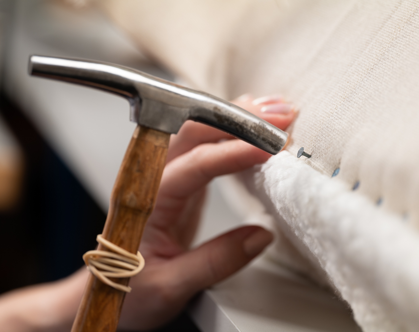 Norki upholstery workshop - armchair wrapping