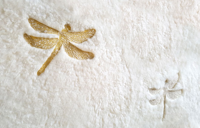 Broderie sur mesure motif libellule